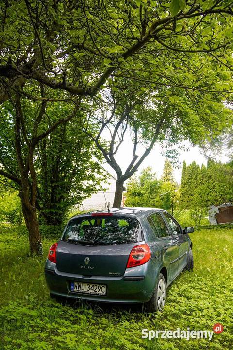 Renault Clio 3 2006r 16 benzyna 88 ważne opłaty centralny zamek świętokrzyskie Pińczów