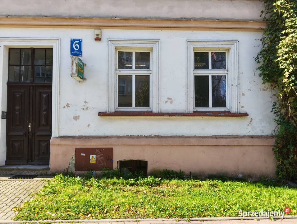 BEZCZYNSZOWY lokal 68m Ogrzewanie miejskie GARAŻ zachodniopomorskie Szczecinek