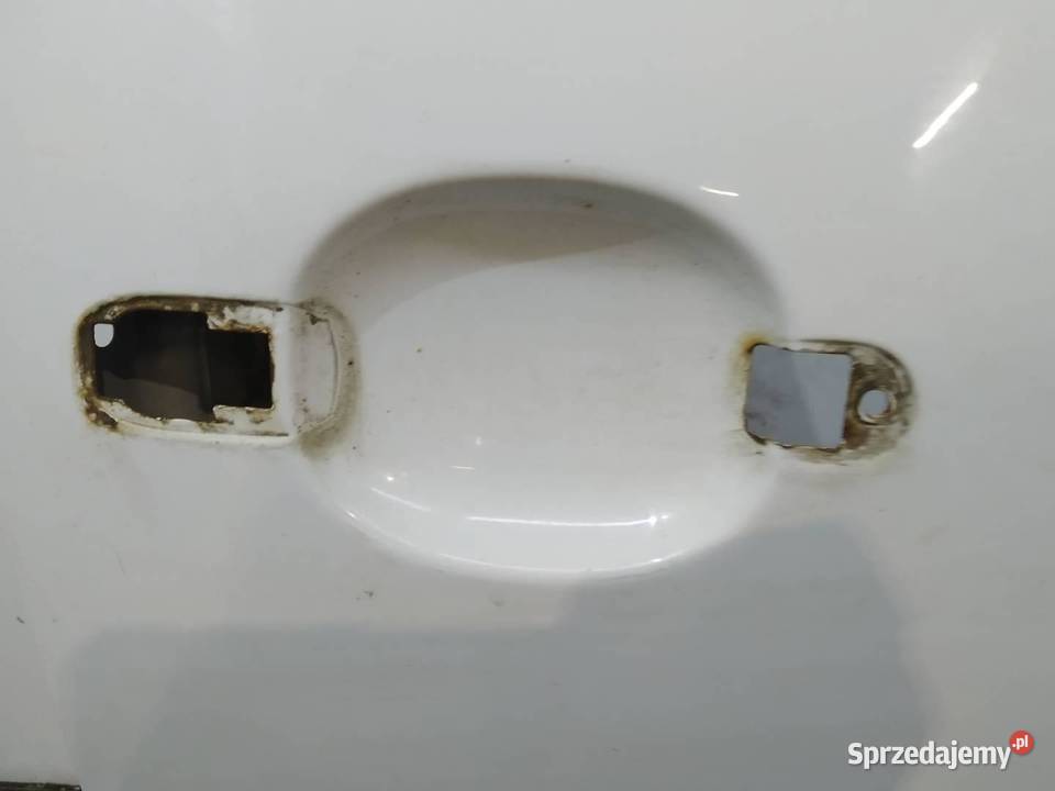 DRZWI PRAWE PRZÓD BIAŁE LEKKO USZKODZONE VW