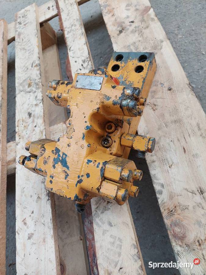 7 WYJŚĆ KOSTKAZAWÓRZAMEK HYDRAULICZNY LIEBHERR Kielce sprzedam