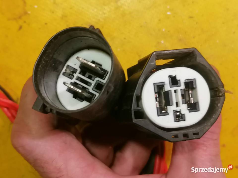 przekaźnik12V40A 94BG14N089 do wentylatora Ford Materiały instalacyjne Piotrków Trybunalski