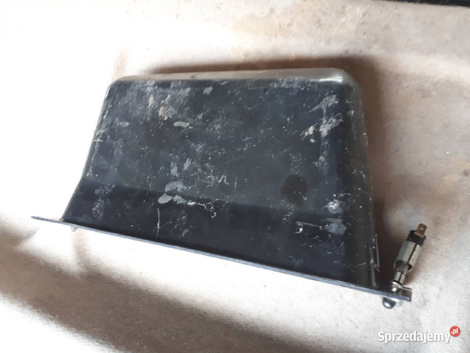 Fiat 125p wnętrze schowka z lampką Gliwice sprzedam