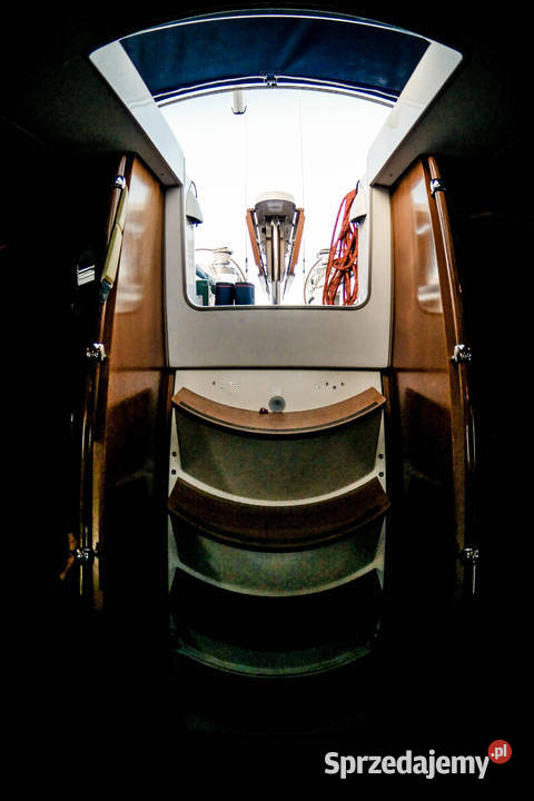 Przestronny i komfortowy jacht żaglowy Beneteau Gdańsk