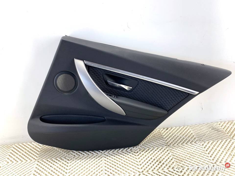 BOCZEK DRZWI PRAWY TYŁ BMW F30 Hatchback 1118