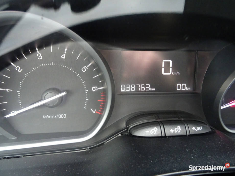 Peugeot 208 12 82 Style krajowy niski Łódź
