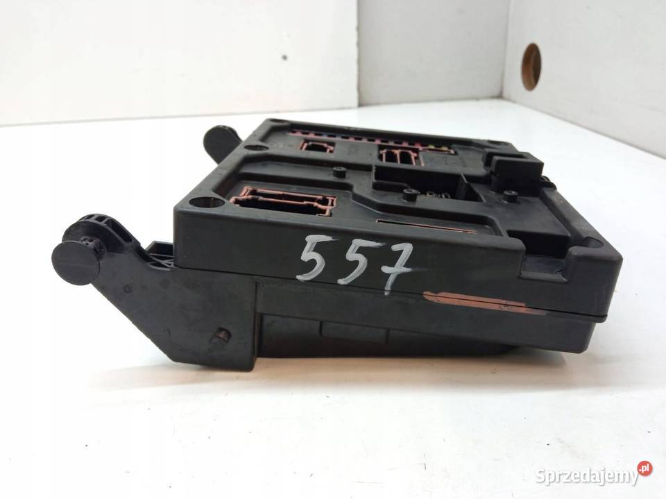 SKRZYNKA BEZPIECZNIKÓW BSM 7M3962258S S108152001 Rok produkcji 2002