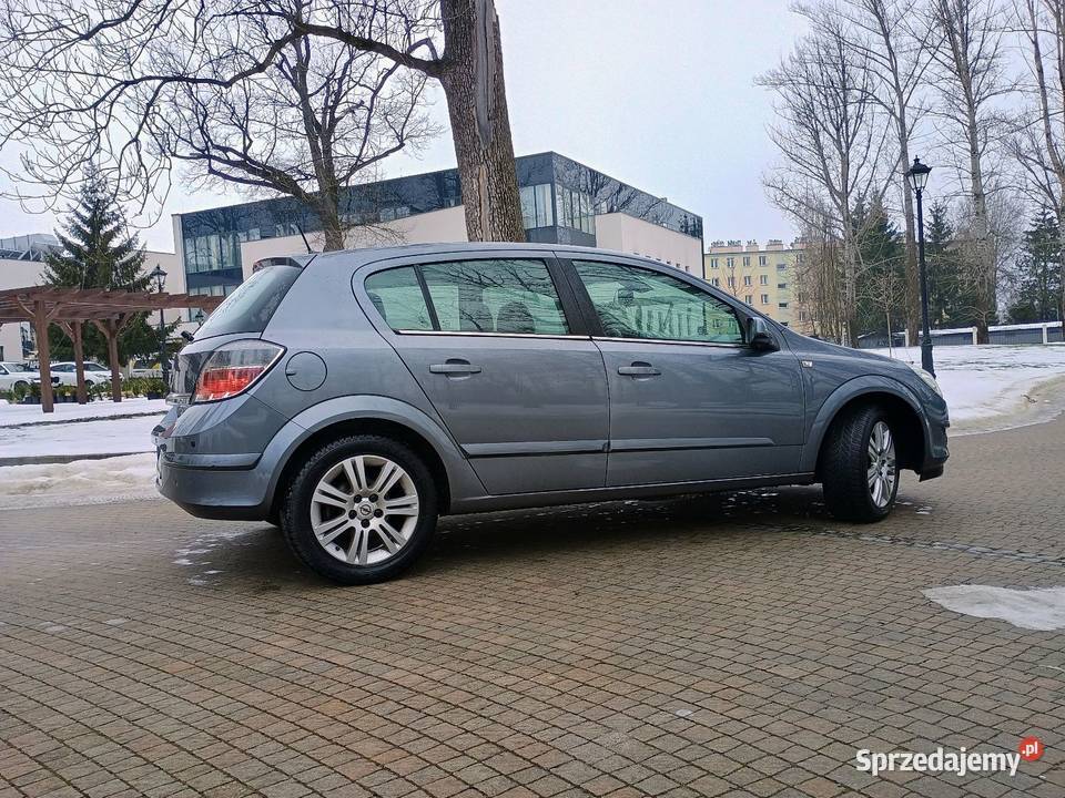 Opel Astra H 19 CDTI 140 AUTOMAT tempomat