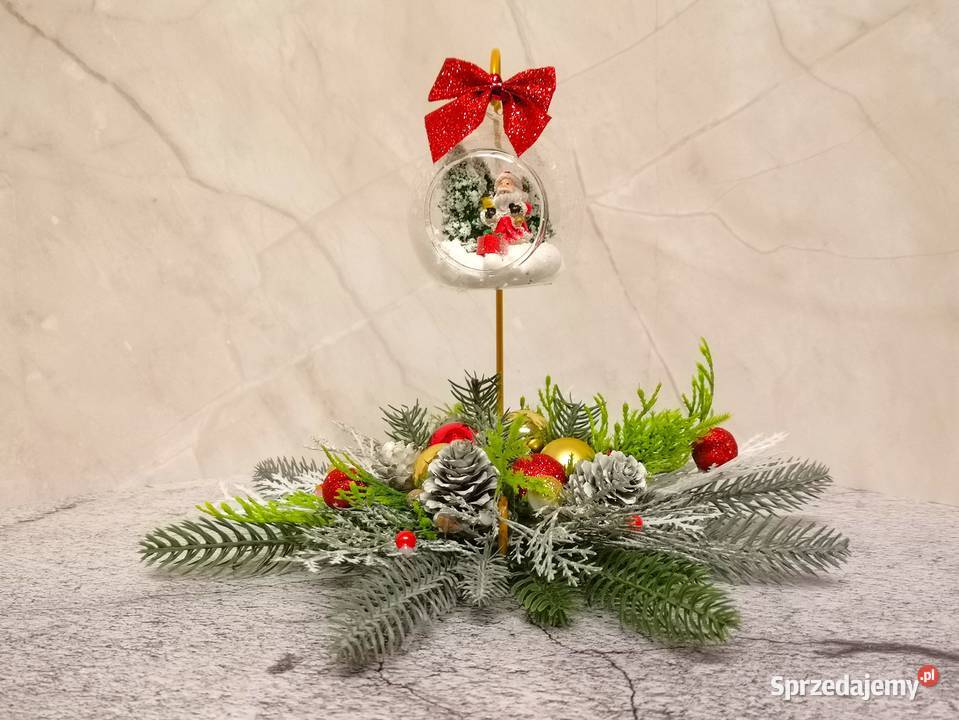 Świąteczna dekoracja z podwieszaną szklaną kulą Kielce