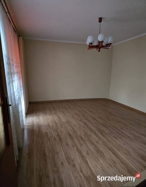 Sprzedam 3 pokojowe mieszkanie z balkonem w piwnica dolnośląskie Wołów sprzedam