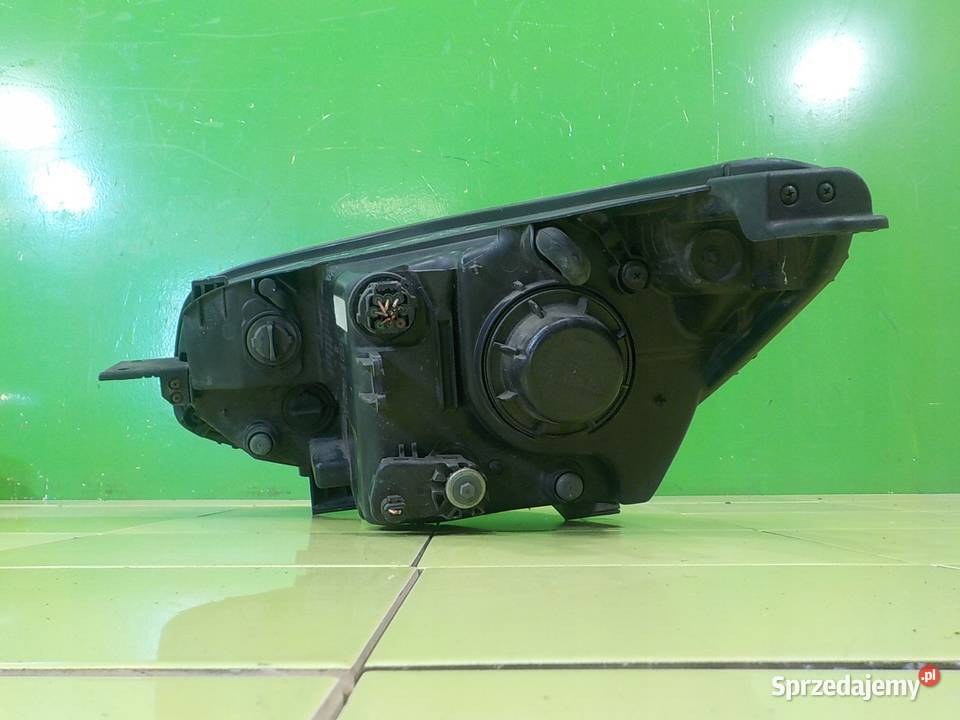 KIA SOUL II 16 CRDI 15r 5D lampa prawa przod mazowieckie