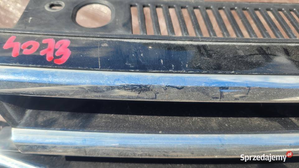 VW TOURAN II 15 ATRAPA GRILL 5TA853653B 4073 sprzedam