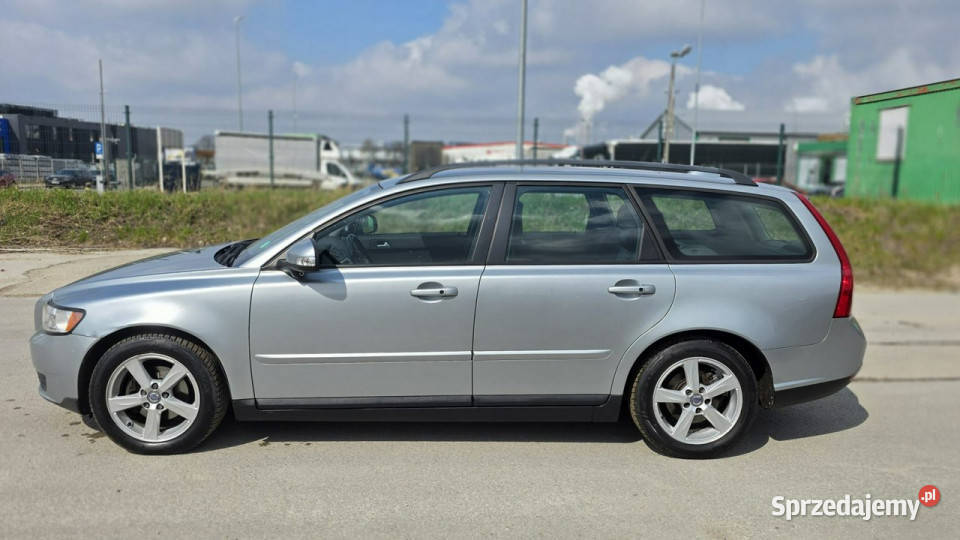Volvo V50 xsenon zarejestrowane climatronic nowy lakier metallic Lębork