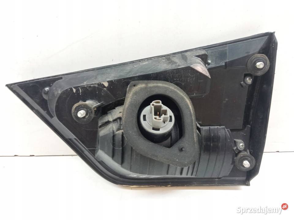 LAMPA TYŁ W KLAPĘ LEWA LIFT Mitsubishi Outlander
