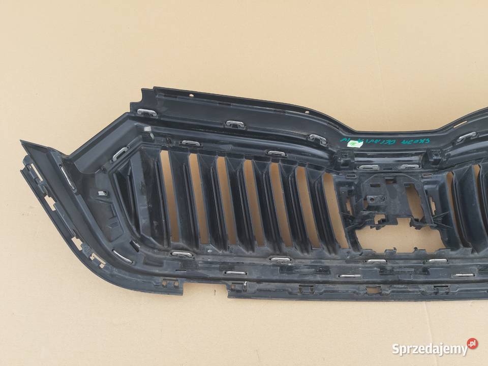 SKODA OCTAVIA IV GRILL ATRAPA CHŁODNICY lubuskie Trzciel