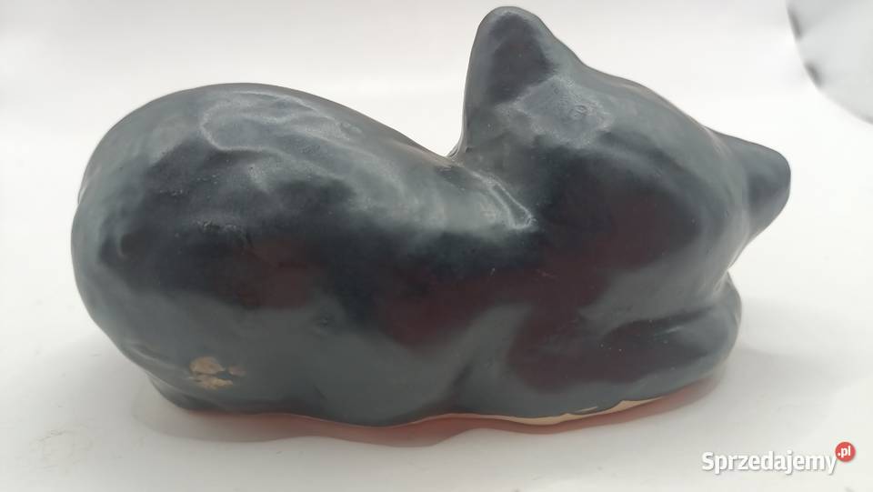 Figurka glinka czarny śpiący kot Zamość