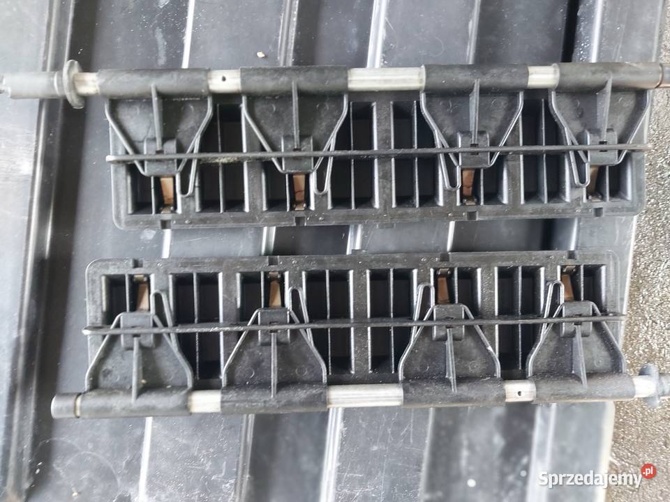 Sprzedam klapy kolektora ssacego audi 42 v8 300 Rok produkcji 2000 Kolektory ssące podkarpackie Przeworsk