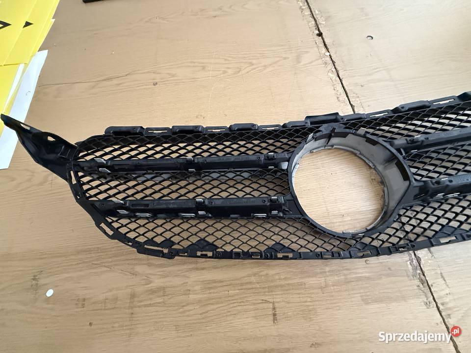 GRILL ATRAPA MERCEDES CKLASA W205 20142017R osobowe Kraków sprzedam
