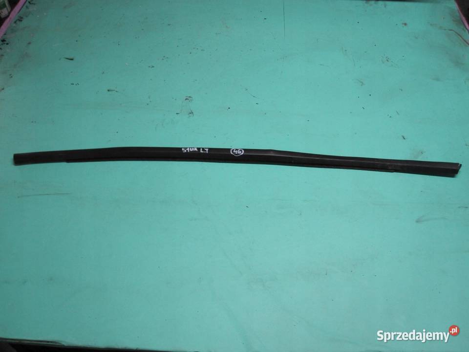 PEUGEOT 3008 I 11r listwa zgarniająca drzwi lewa