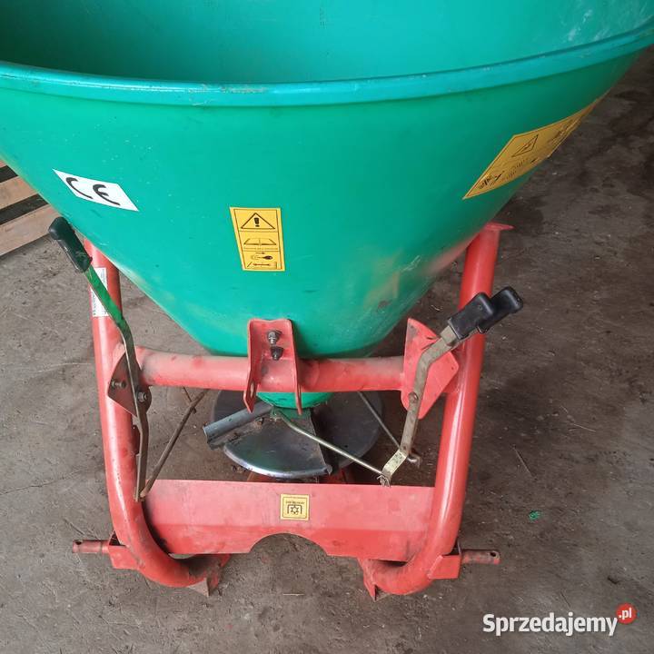 Rozsiewacz lejek 400 litrów Proszowice