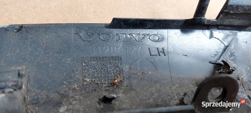 LISTWA BŁOTNIKA LEWY PRZÓD KOMPLETNA VOLVO C30 osobowe Błotniki Międzychód