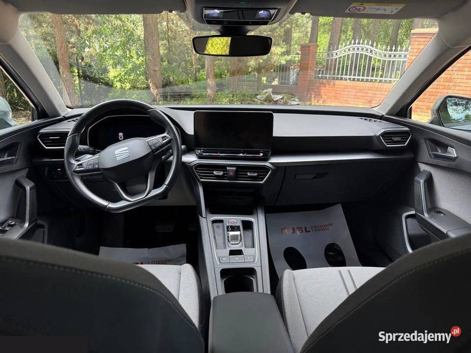 Seat Leon 10 eTSI Full LED DSG 110 2022r niski Krotoszyn