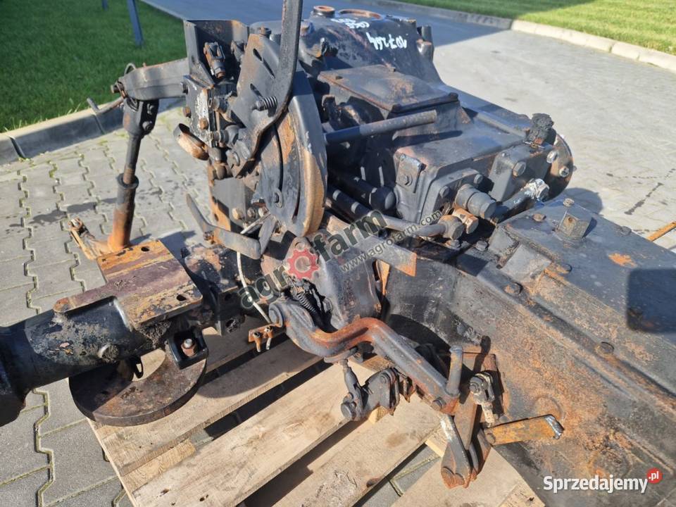 Skrzynia biegów most tylny Case 833 3232742R1 Byków