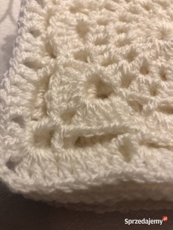 kwadraty Babuni na szydełku poduszki narzuty Zegrze