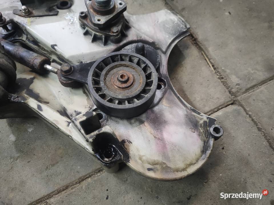 Osłona osłony rozrządu Audi A8 D2 42 37 V8 077 Sanok
