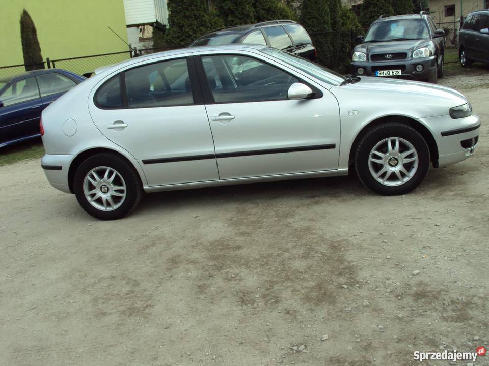 Na sprzedaż nieuszkodzony Seat Leon srebrny srebrny