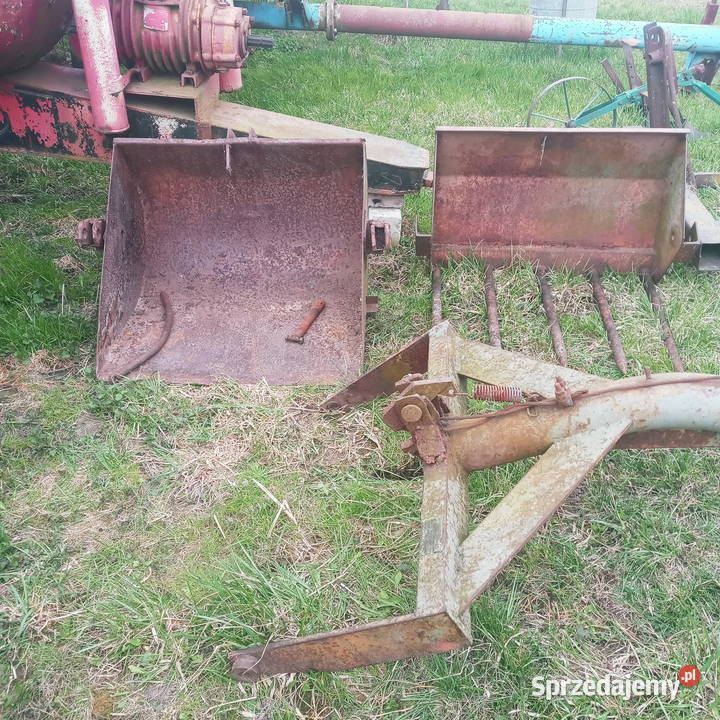 Ładowacz do tyłu ciągnika Piątek