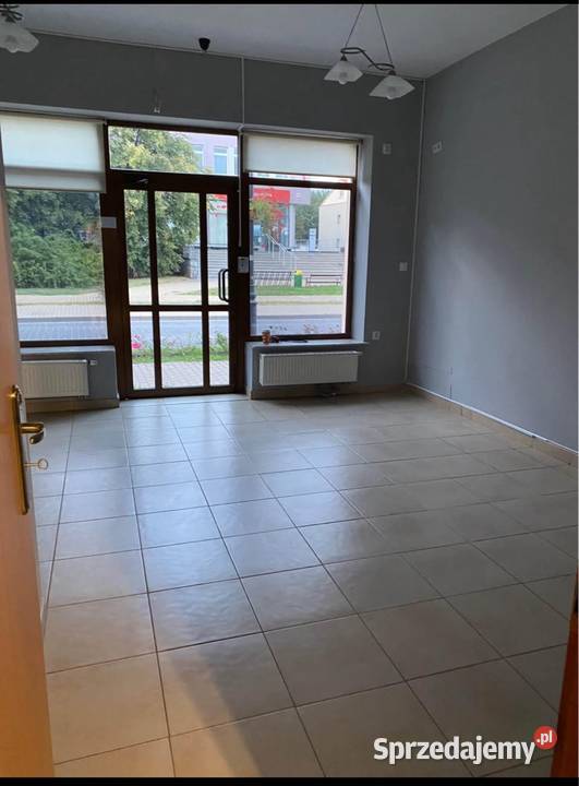 Lokal usługowy 53 m w centrum Włodawa sprzedam 11321zł/m2