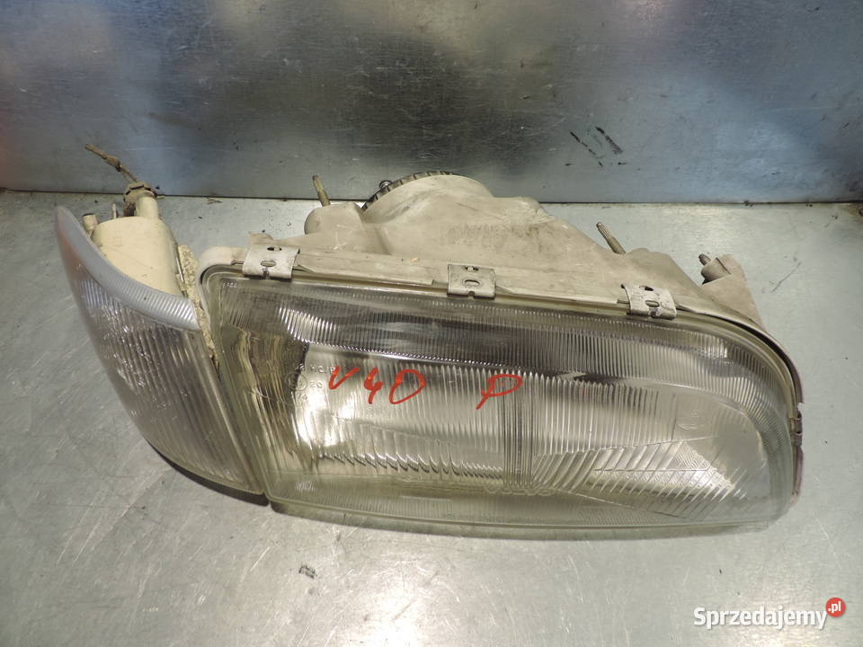 VOLVO V40 S40 I LAMPA PRAWY PRZÓD Nowy Sącz sprzedam
