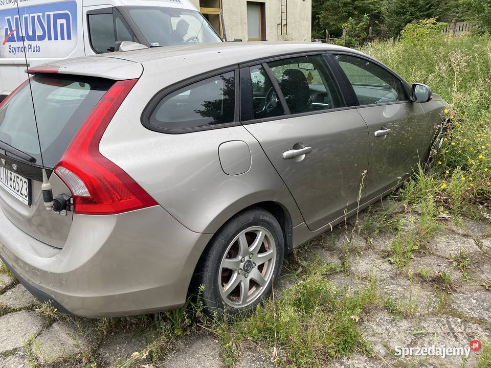 Volvo V60 I syndyka Wierzchosławice
