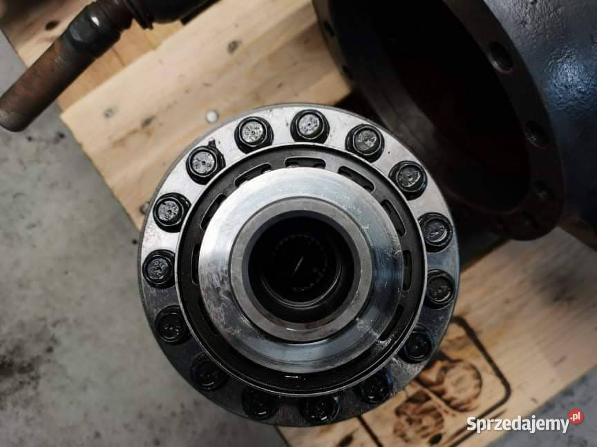 Deutzfahr 615 Środek mostu APL2045 Wilkowo