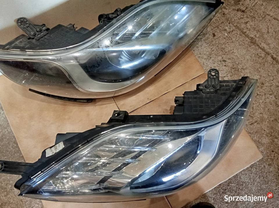 Hyundai ix20 LIFT2013r reflektory przednie lewy Kamieniec Wrocławski