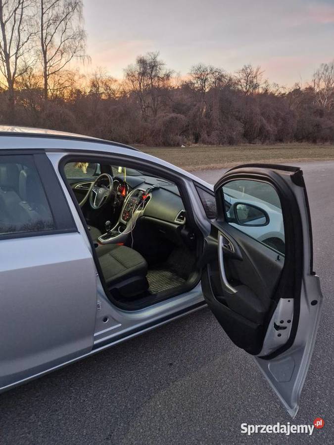 Opel astra j 2011r 17 110 Kostrzyn