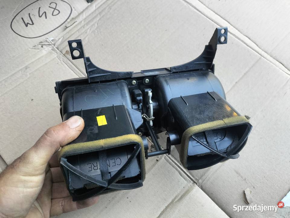 NISSAN PRIMERA P11 LIFT ŚRODKOWA KRATKA NAWIEWU Kratki nawiewu Kamień-Kolonia