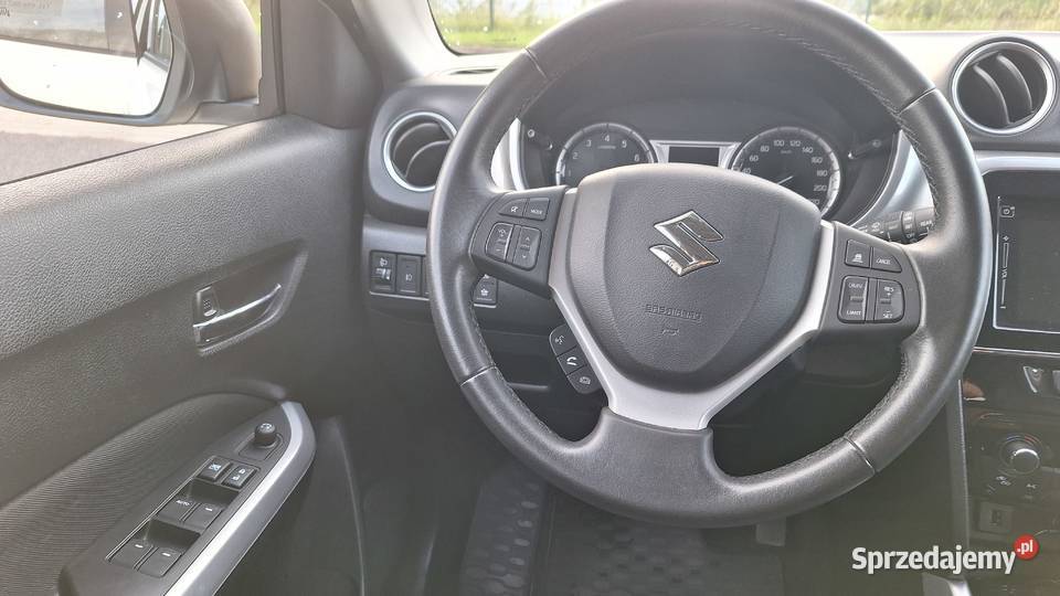 Sprzedam Suzuki Vitara 16 Premium 4WD 120 2018 r nieuszkodzony Wałbrzych