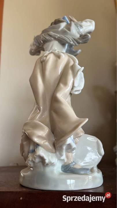 Figurka dziewczyny z kapeluszem Syg Zapfir Made Gdańsk