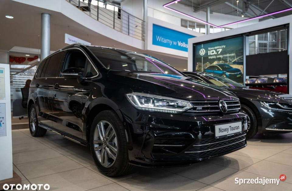 Volkswagen Touran 2024r 1wł bezwypadkowy serwis 1500cm3 Częstochowa