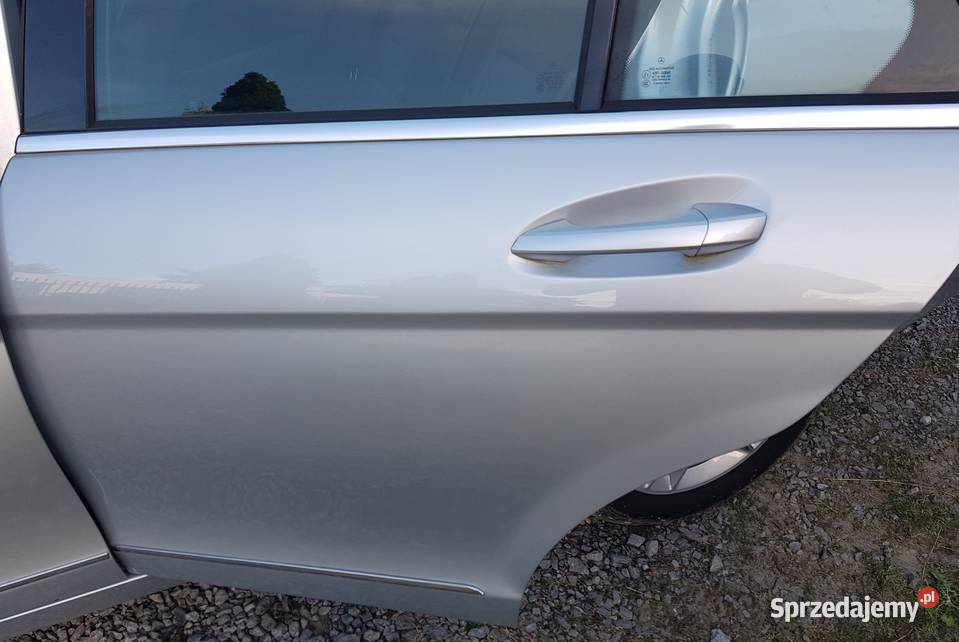 Drzwi Tylne Lewe sedan MERCEDES W204 lift 775 osobowe Radom sprzedam