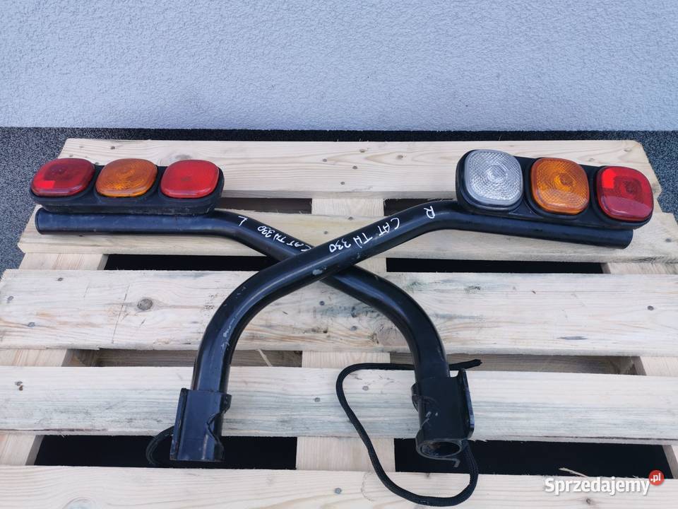 Lampa tył prawa CAT TH