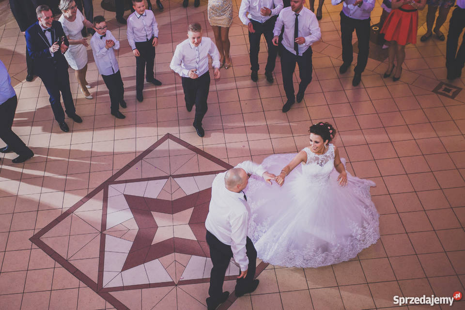 Śliczna suknia ślubna Emmi Mariage NELLY 36 Damska Dzierżążno