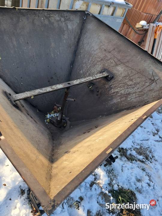 rozsiewacz nawozu duży Stryków