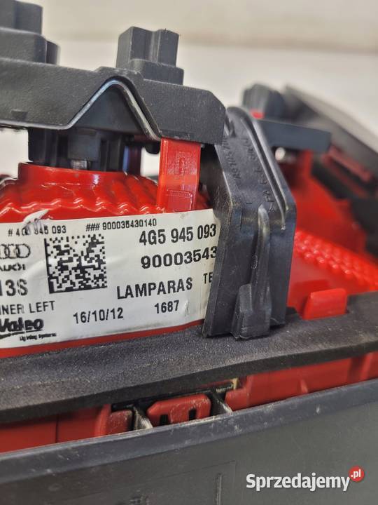 LAMPA LEWY TYŁ W KLAPĘ AUDI A6 C7 SEDAN osobowe Przystajń sprzedam