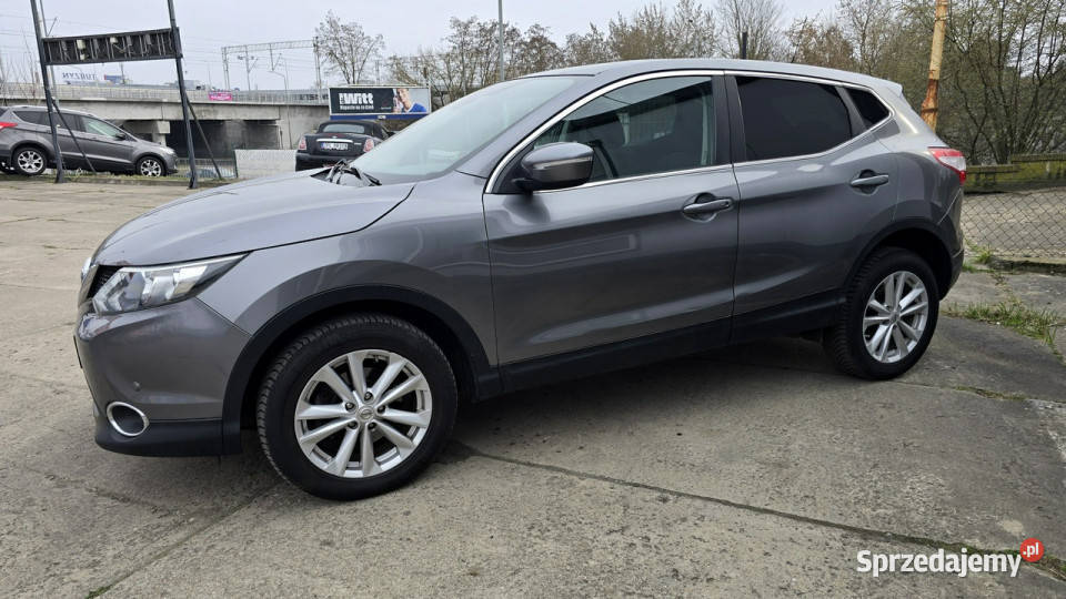 Nissan Qashqai panoramiczny dach kamera cofania centralny zamek Szczecin