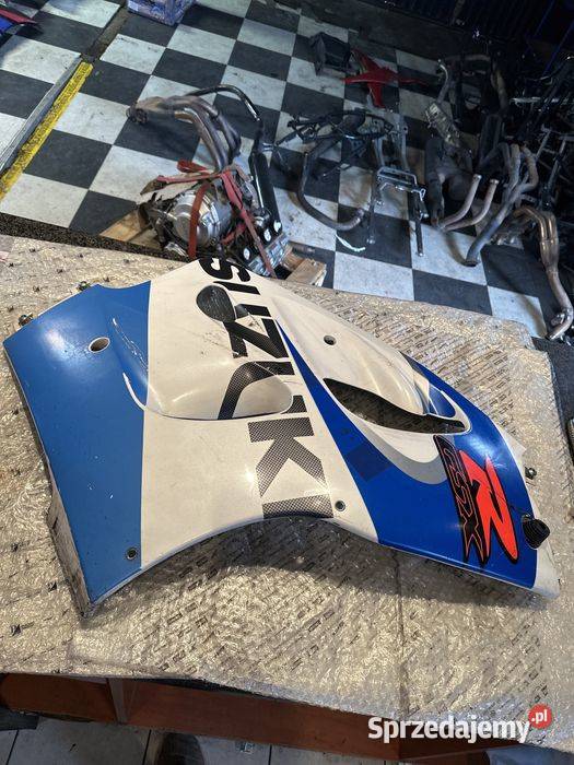 SUZUKI GSXR 600750 9699 Owiewka boczna Bok prawy Poznań sprzedam
