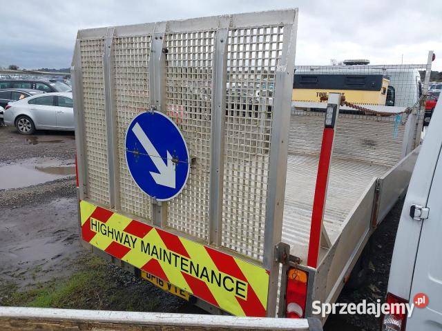 Opel Movano autolaweta pod walec minikoparkę Tarnów