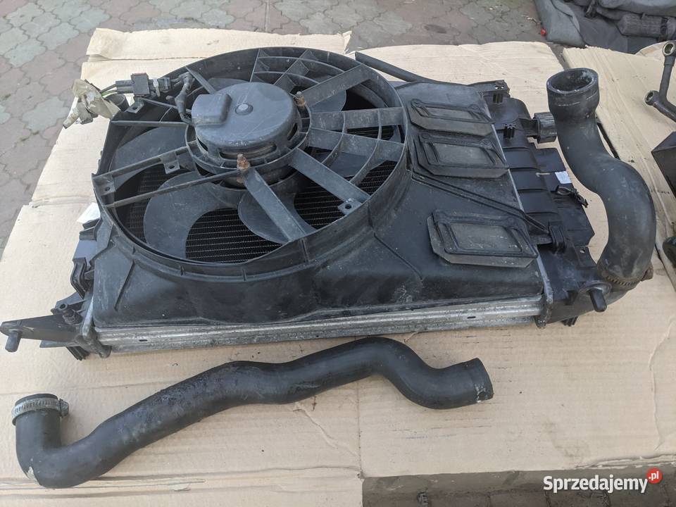 Saab 900 S 93 Chodnica cieczy rura Grill Atrapa Stalowa Wola