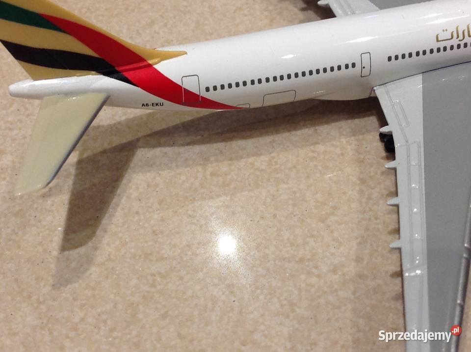 Herpa Model Samolotu Emirates A6EKU A 330200